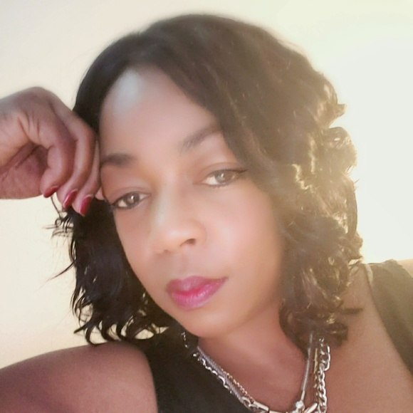 Meet your Posher, Aurunda - Picture 2 of 2